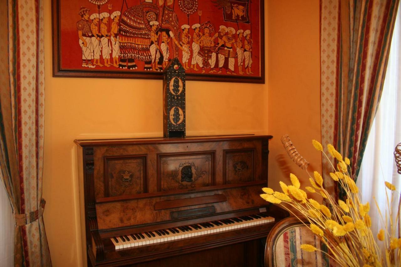 La Casa Di Rachele Apartment Sarteano Luaran gambar