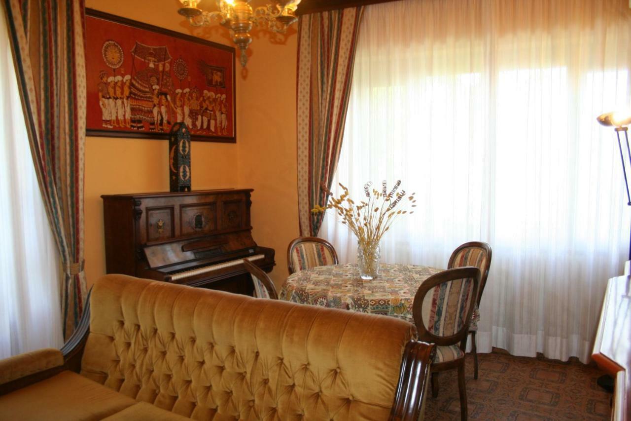 La Casa Di Rachele Apartment Sarteano Luaran gambar