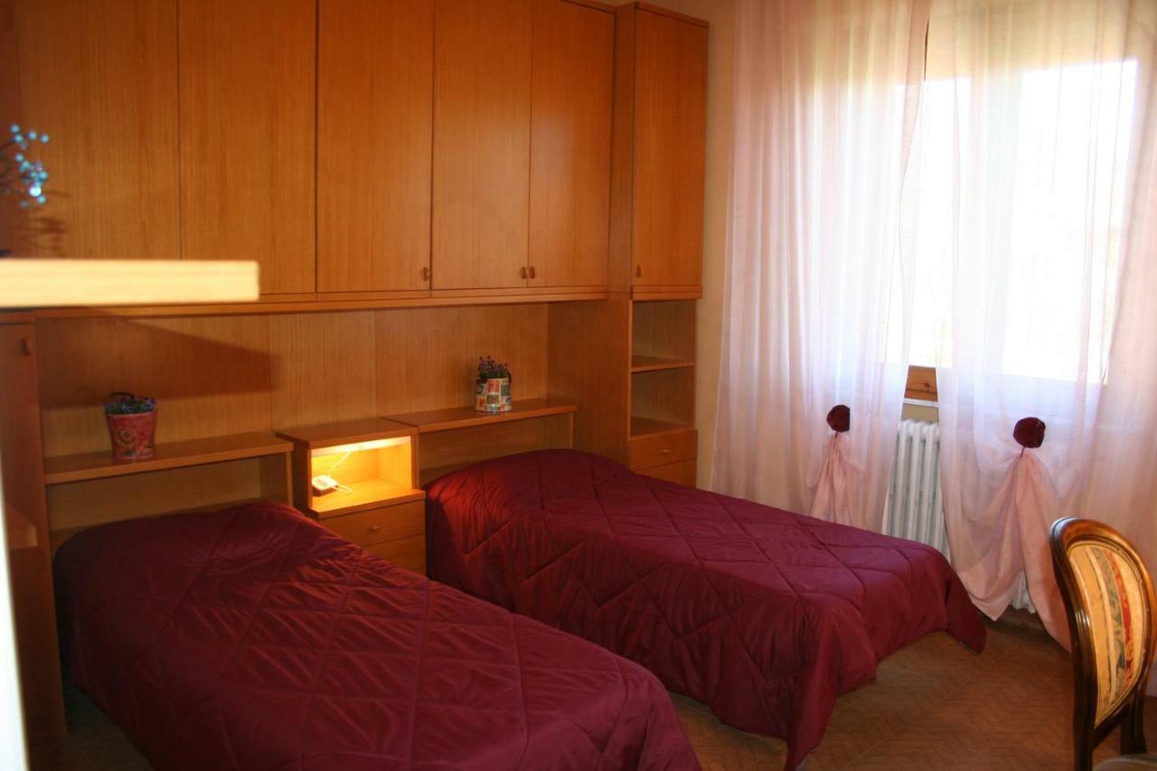 La Casa Di Rachele Apartment Sarteano Luaran gambar