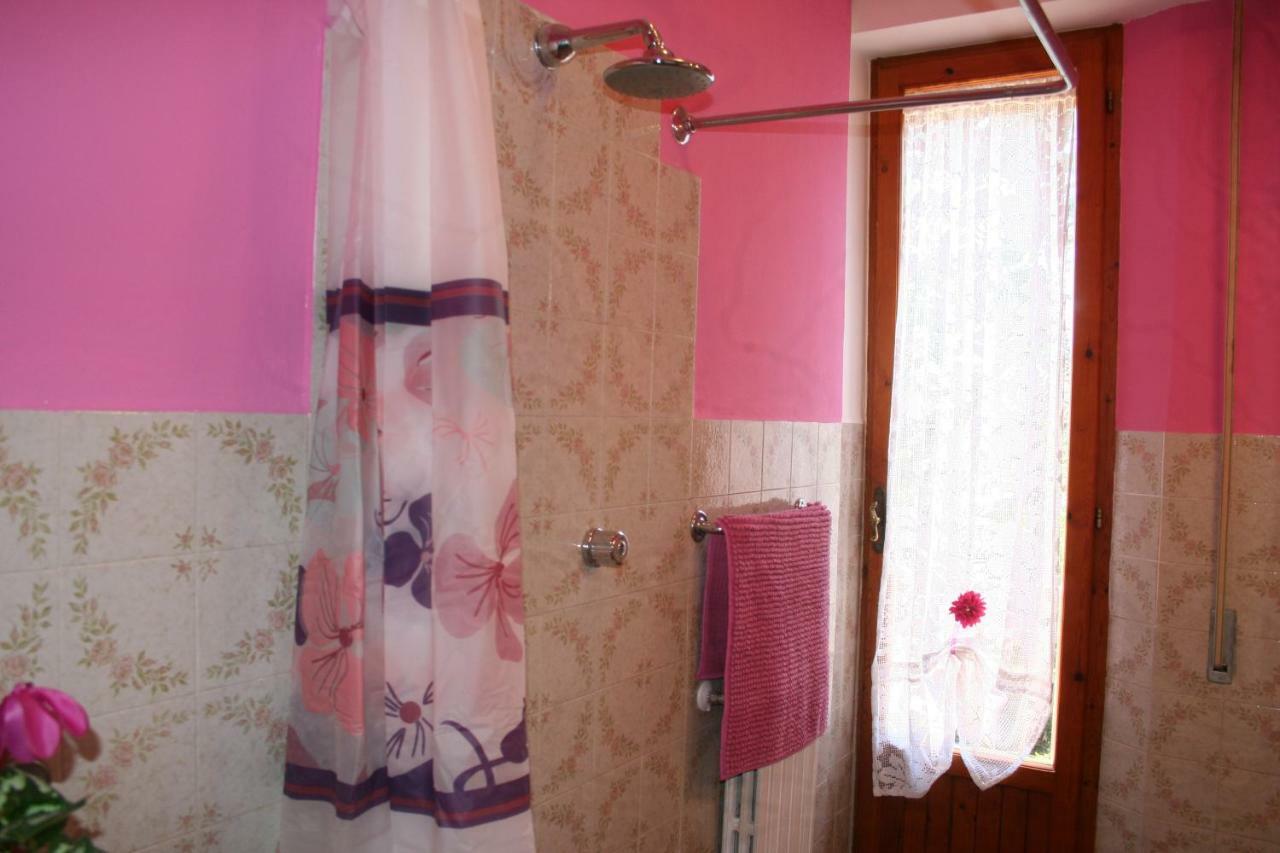 La Casa Di Rachele Apartment Sarteano Luaran gambar